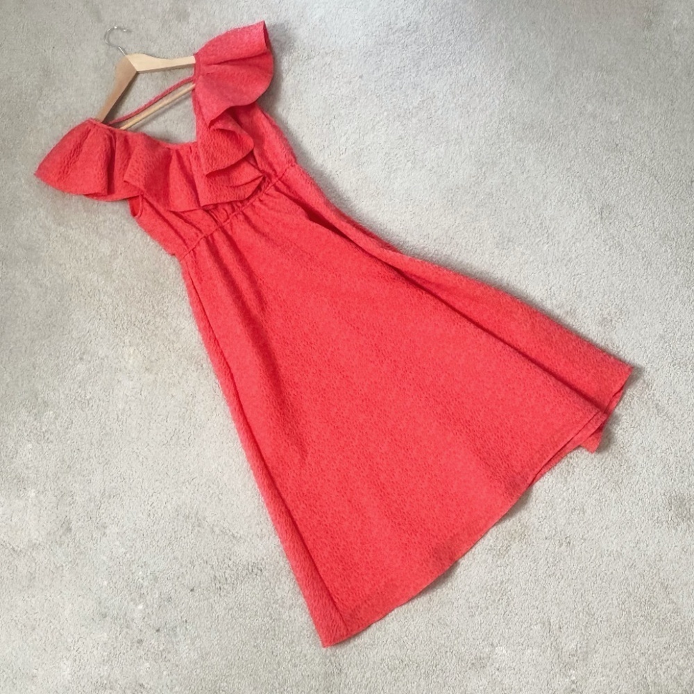 Chelsea28 Cocktail Dress Ruffle Shoulders Puckered Midi Dress Occasion Dress - Picture 7 of 16